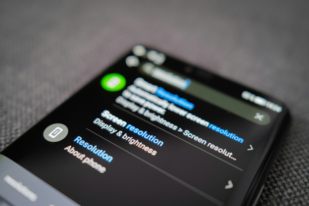 Smartphone on a desk receiving a ringless voicemail
